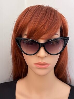 MUST BUNDLE 3 $5 ITEMS Black Cat-Eye Reader 1.50 Sunglasses